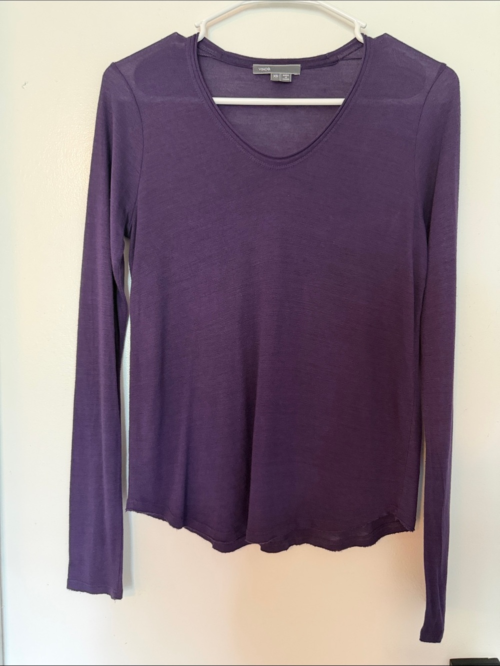 Vince Purple V-Neck Long Sleeve Tee Shirt Raw Hem Size XS
